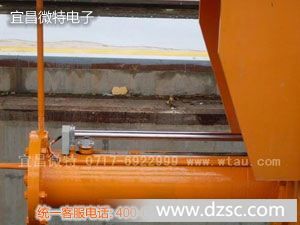 穿销同步位移传感器安装在公泊峡
