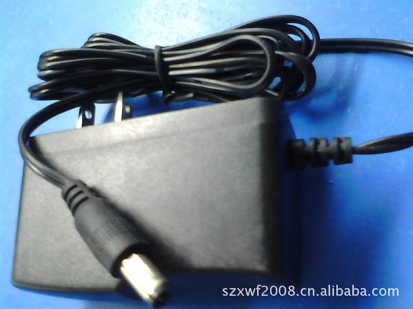 头灯充电器8.4v1a图片