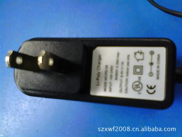 头灯充电器8.4v1a图片