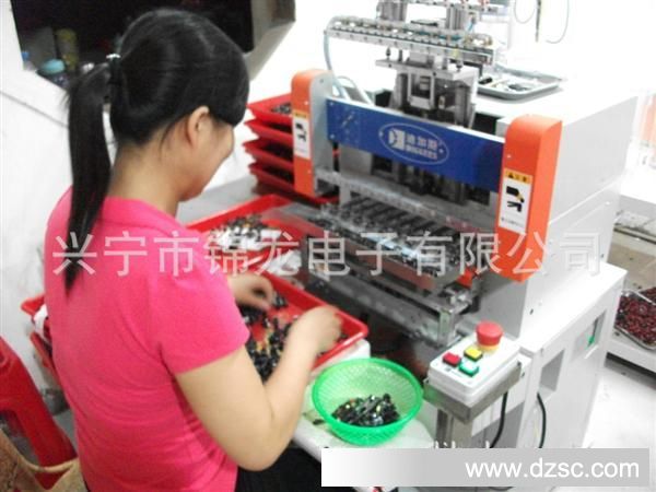 辉龙电子 工厂机器 ee10变压器 专业制造商
