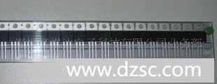 直插三*管 达林顿管 TIP122  TO-220