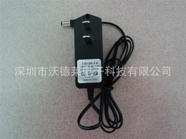 供应CE CCC12.6V1A 12.6V0.5A 锂电池充电器 12.6V电源适配器