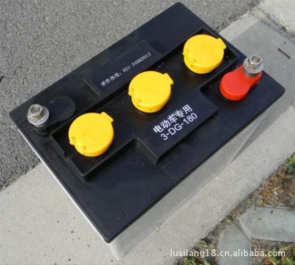 批发牵引电瓶观光游览车搬运车扫地车用动力蓄电池6V180Ah蓄电池