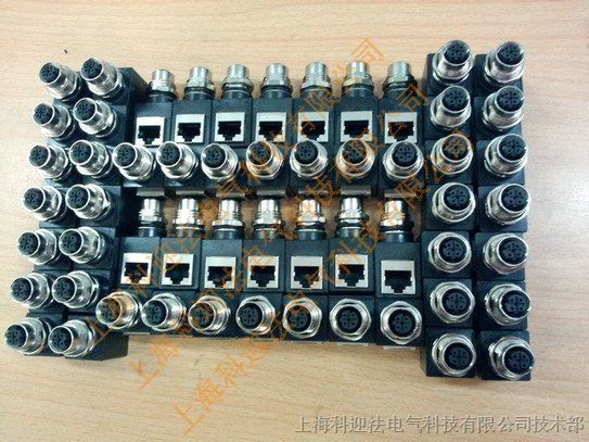 M12 RJ45适配器转换电缆是适合工业用途的 M8/M12 到 RJ45 组件。该转换电缆允许从工业以太网系统到采用 M8/M12 连接器的 传感器、执行器和编码器的简单布线。 