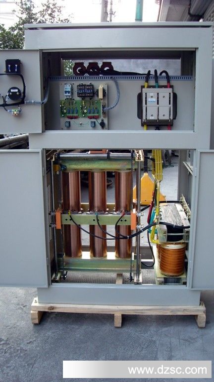 供应SBW-250KVA三相大功率补偿式稳压器,三相交流稳压电源
