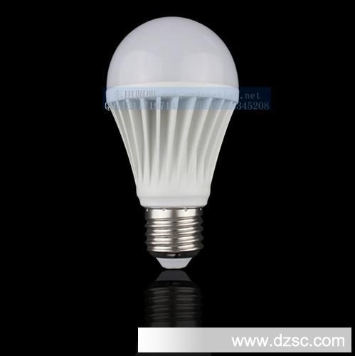 生产供应优质精品大功率7WLED节能灯泡高导热压铸铝壳LED球泡灯