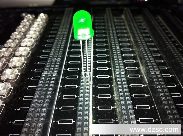 供应LED发光二级管F8绿发绿雾状长脚-黄绿低价