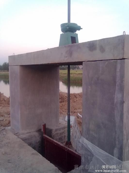 PGZ水渠2米×2米铸铁闸门多少钱一扇